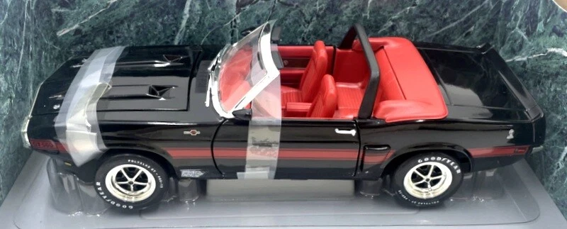 ERTL 1/18 Scale Diecast 7778 - 1969 Shelby GT-500 Convertible - Black/Red - Image 4 of 4