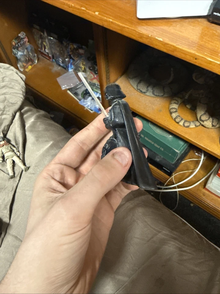 Mini estatueta Darth Vader Star Wars 2008 topo de bolo artesanato padaria LFL - Imagem 2 de 2