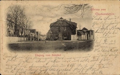 Ak Oschersleben an der Bode, Bahnhof, Eingang - 10995230