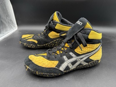 ASICS J000Y Wrestling Shoes OG Asics Aggressor 1 Men s Size 10 Black Yellow Gold
