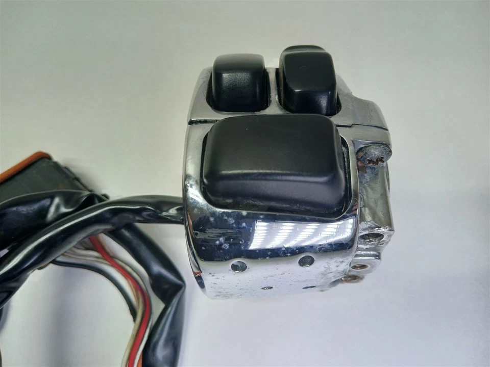 Interruptores de control manual cromados Harley-Davidson Road King EVO 1998 Foto 3 de 4