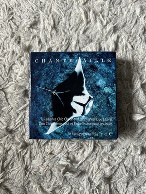 Chantecaille Radiance Chic Cheek & Highlight Duo   Coral