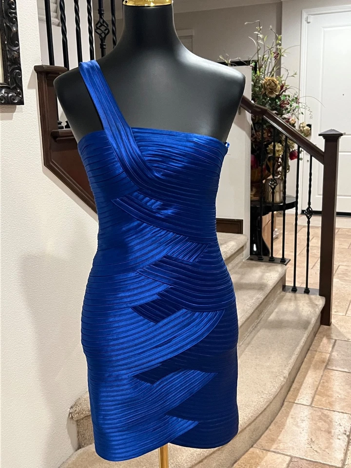 Vestido de cóctel BCBG Maxazria con vendaje en un hombro azul zafiro - talla 4 Foto 2 de 4