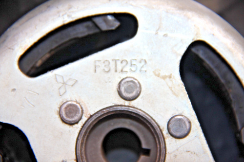 ROTOR 3J0-85550-20 3J08555020 F3T252 YAMAHA 125DTLC TIPO 10V 1983 - Imagen 2 de 6