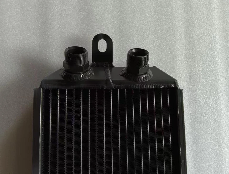 🥇Right Front Aux Oil Cooler for Porsche 911 930 BLACK 93020705302 / 93020705304 - Image 2 of 4