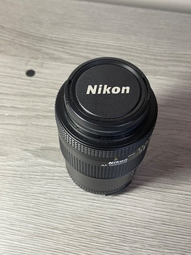 Nikon AF Nikkor 70-210mm f/4-5.6 Lens - 35mm Film & DSLR Compatible