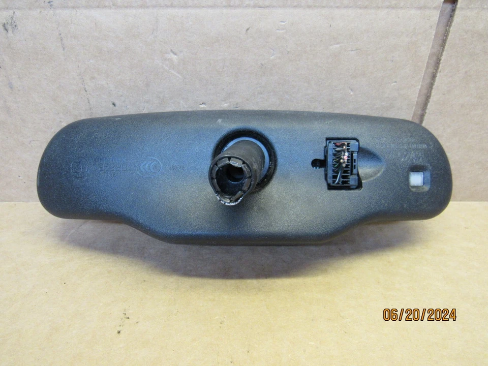 2007 2008 Saturn Aura Interior Rear View Mirror with Telematics OEM E11025898 - Image 2 of 4