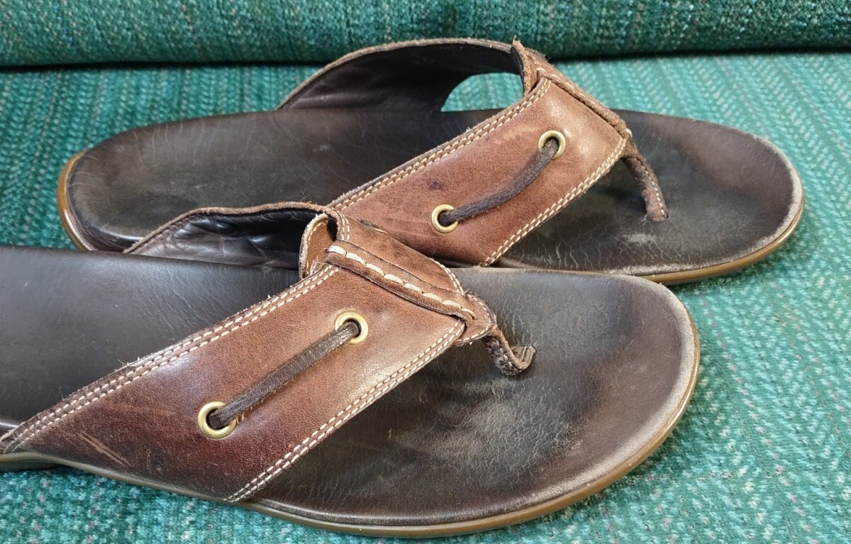 cole haan flip flops mens