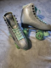 Womans Size 8 Silver Glitter and Mint Rollr Grl Roller Skate
