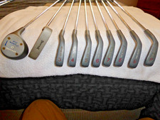 Vintage 60,s Spalding Tee-Flite MDL 300 Golf Set 3-9. PW, 1 driver Putter USA
