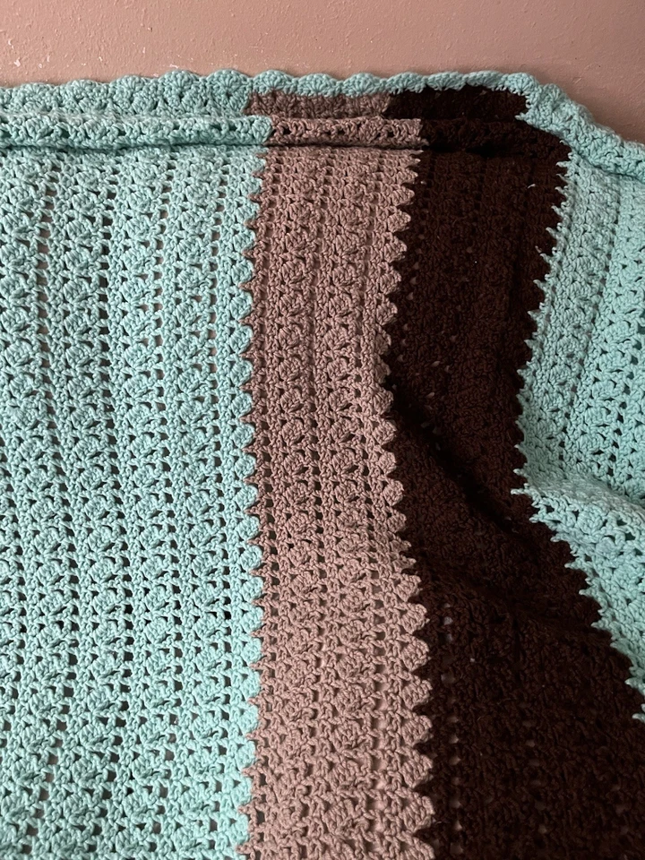 Vintage hecho a mano afgano años 70 verde menta, beige y marrón tiro ~ 64x84 pulgadas Foto 3 de 4