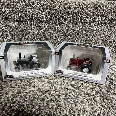 2025 1:64 SpecCast WHITE 2255 Open Station Silver & RED Pair!  NEW!!