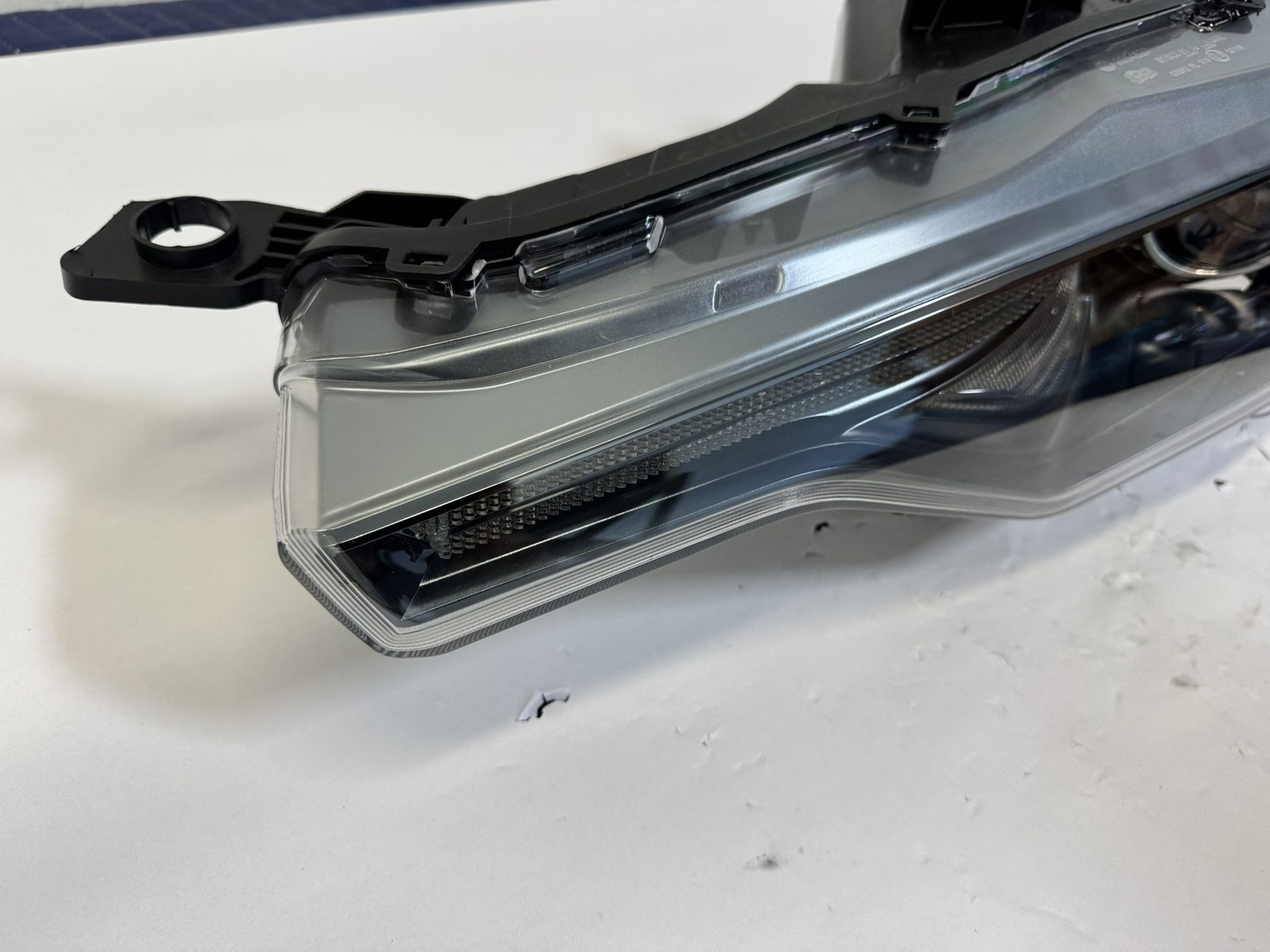 Maserati Levante 2017-2020 Front Left Headlight P/N 670034643