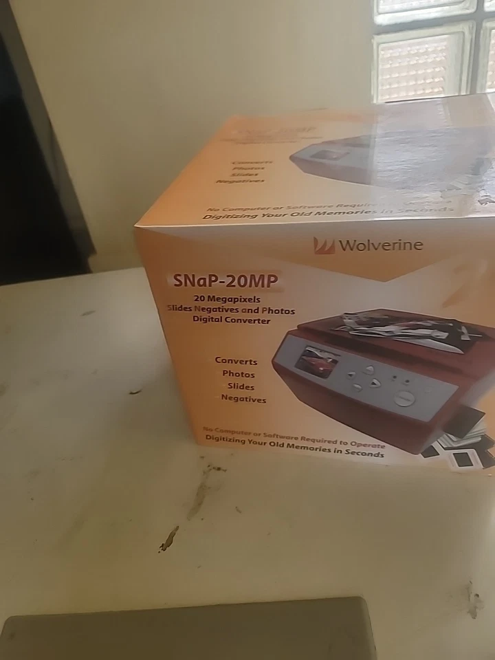 Wolverine SNaP-20MP Digital Converter for Photos Slides Negatives - Image 2 of 4