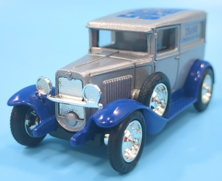 Ertl Trane Concealed Heat Diecast Truck 1930 Chevy Panel Van 1:43 Boxed