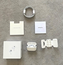 Apple AirPods Pro 2 White Bluetooth In-Ear Earbuds Noise Cancelling Case