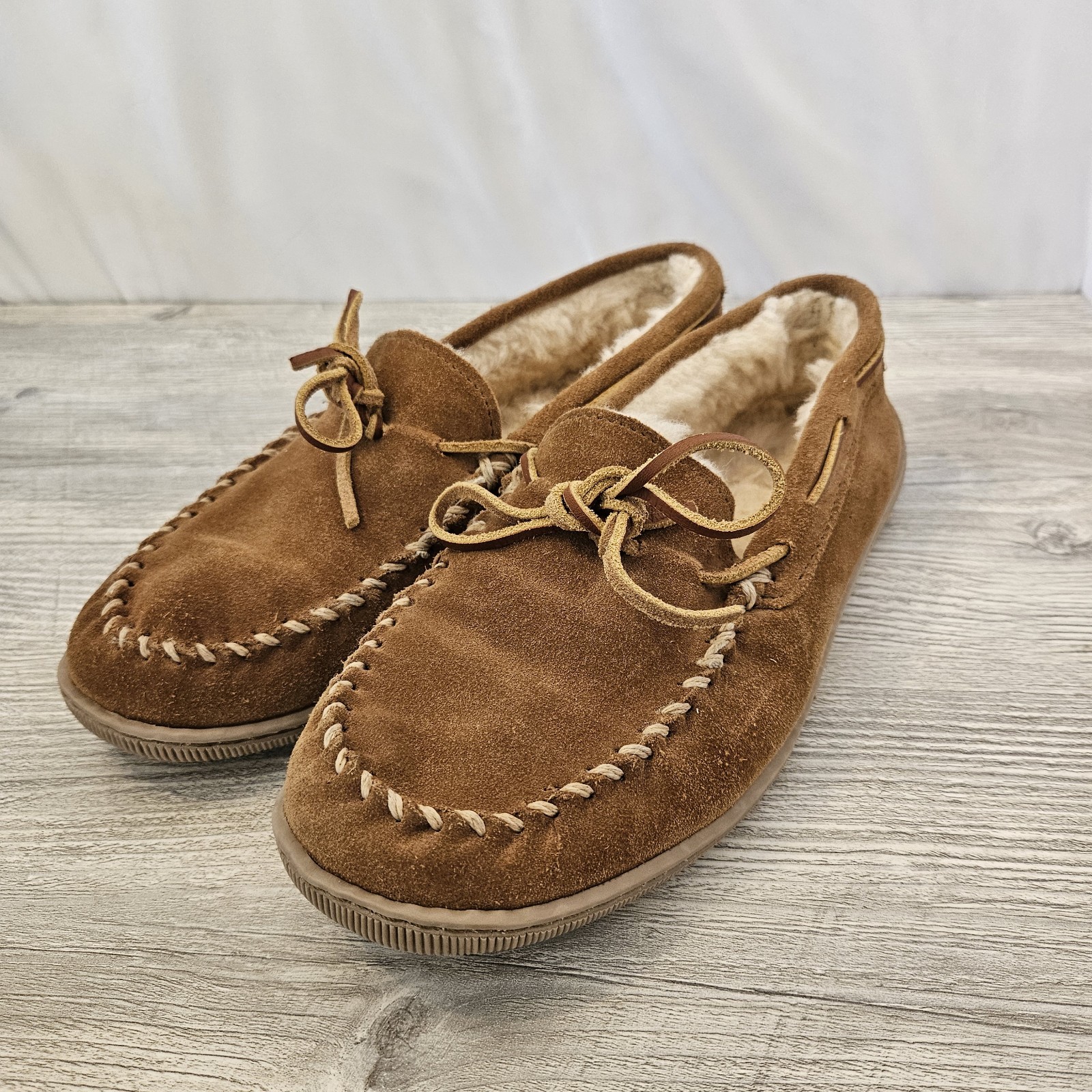 SAOLA Minnetonka mocassino uomo scamosciato foderato shearling ciabatte suola gomma marrone taglia 10