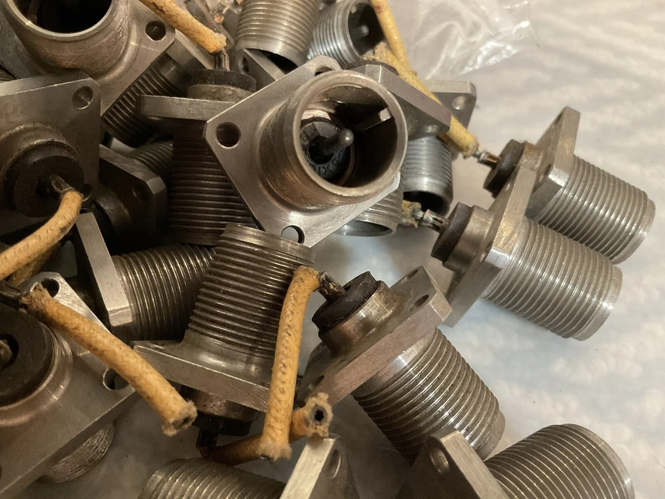 Lot of 55  BENDIX 12-5 Single Male Circular Connector, Box Panel Wall Mount - Image 4 of 4