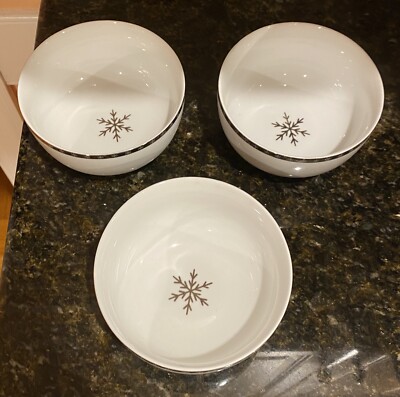 Target ARCTIC SOLSTICE SNOWFLAKE 5 1/2'' Coupe Cereal Bowls Set of 3