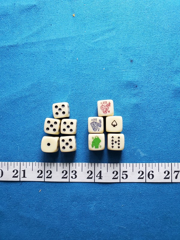 Vintage Poker dices possiblely from 1950 and bakelite??