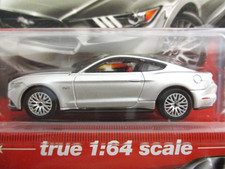 AUTO WORLD 1 OF 1256 - MODERN MUSCLE - 2017 FORD MUSTANG GT 5.0 SILVER 1/64