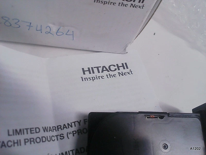 Sensor de flujo de aire másico Hitachi Nissan OEM 2011-2012 Sentra Máxima Cube Pathfinder Foto 2 de 4