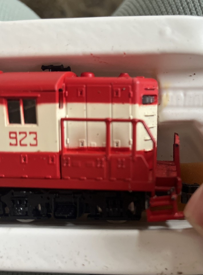 H O EMD GP 18 Diesel Locomotive Frisco 925 | eBay