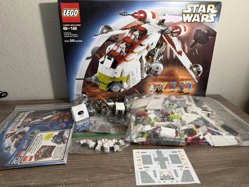LEGO Star Wars Republic Gunship  #7163 - 100% COMPLETE - Great Condition w/ Box