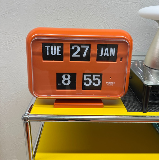 Twemco QD-35 Orange Perpetual Calendar Flip Clock Wall Desk Retro Space Age 70s