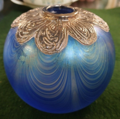 Mid Century Don Carlson Art Glass Posy Vase with Silver Collar by Sileda 1983