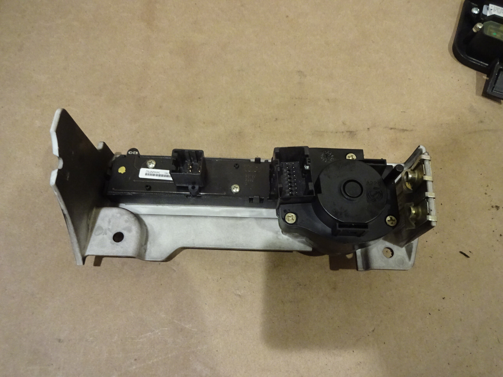 Maserati Quattroporte - Dashboard Switch Panel P/N 203522