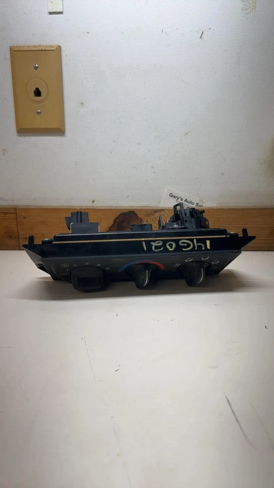 97 98 99 OLDS SIHLOUETTE Calentador A/C Control Foto 3 de 4