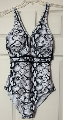 DACI Women s Black & White Abstract One Piece Swimsuit NWT Size L