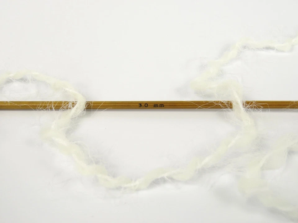 Cream Merino Fur 82441 Ice Yarns  Superwash Merino Wool & Nylon 50gr 164yds - Image 2 of 4