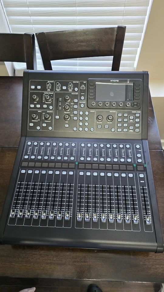 Midas M32R LIVE Digital Mixer - Image 2 of 4
