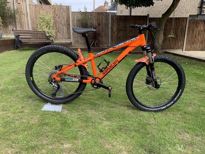 saracen mantra 24 inch