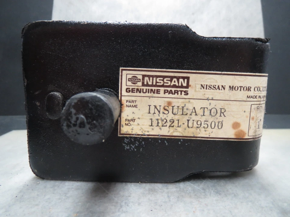 Montaje de motor delantero para Datsun Nissan 610 L20B 1974-1976 OEM - Hecho en Japón Foto 2 de 4