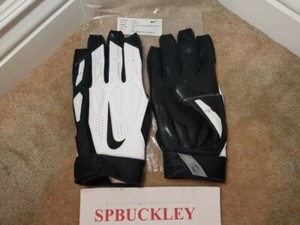 nike d tack demolition gloves