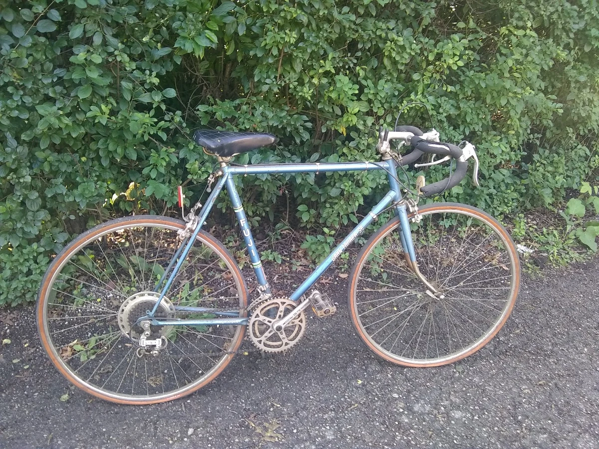 Fuji Gran Tourer SE 12 SpeedRoad Bicycle Original owner Vintage Men s