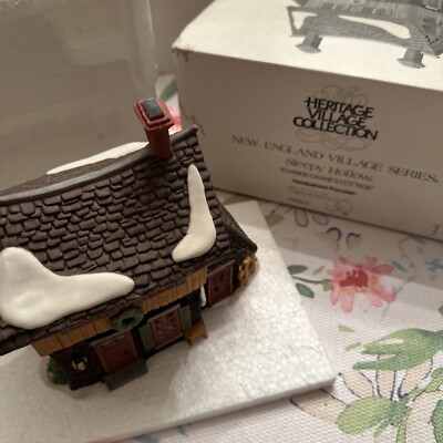 1990 Dept 56 New England Heritage Series Sleepy Hollow ''Ichabod Crane's Cottage''