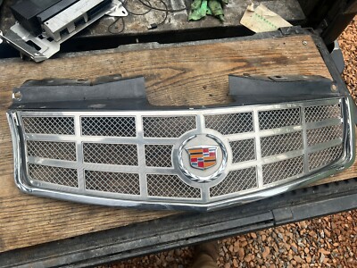 04-07 CADILLAC CTS FRONT GRILLE ASSEMBLY COVER E&G CLASSICS OEM BENT SEE PICS