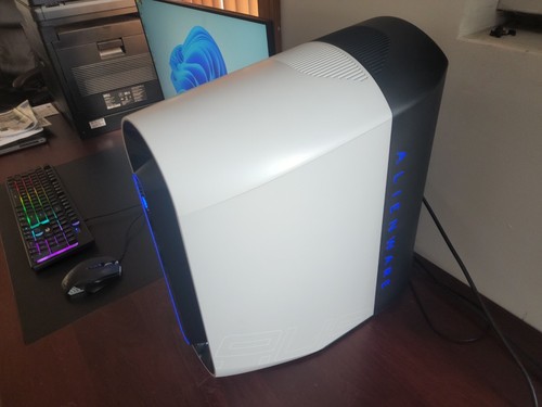 Dell Alienware Aurora R12 INTEL i7-11700F, 256GB SSD + 1TB HDD,32GB RAM RTX 3070 - Picture 5 of 6