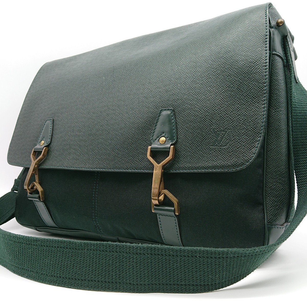 Louis Vuitton Shoulder Bag Dell Sui Taiga Green Epicea Louis Vuitton Shoulder Bag Dell Sui Taiga Green Epicea