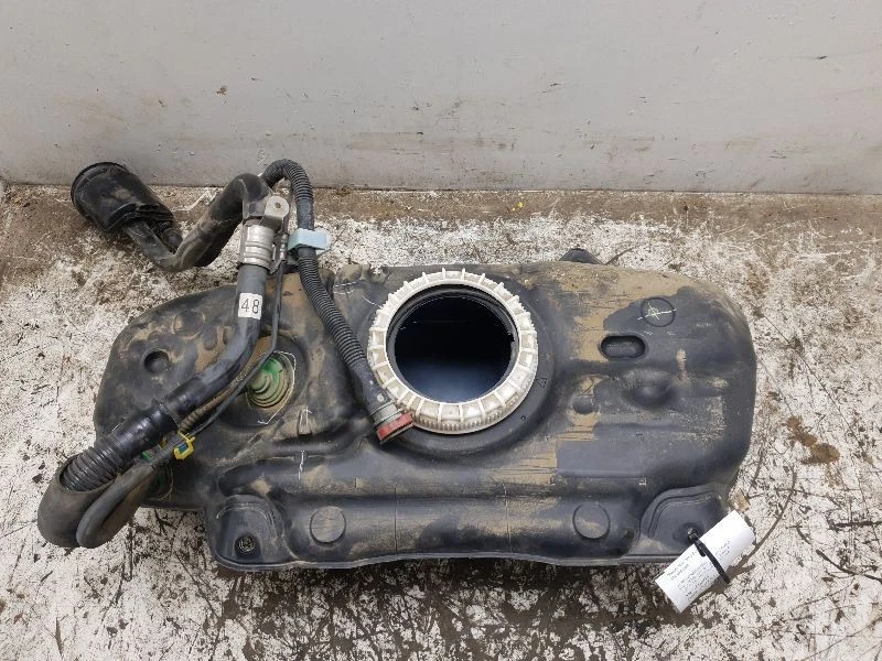 12-19 TOYOTA PRIUS C TWO FUEL TANK VIN B3 7TH & 8TH 1.5L-1NZFXE - Image 2 of 4