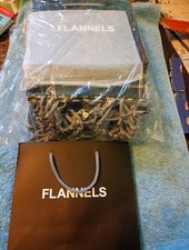 25 New FLANNELS GIFT  BAGS ROPE HANDLES  Paper 10 X 9 INS Collect Wakefield?