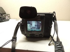 Sony Digital Mavica MVC-FD95 2.1MP Floppy Disk Digital Camera W/ Charger Tested