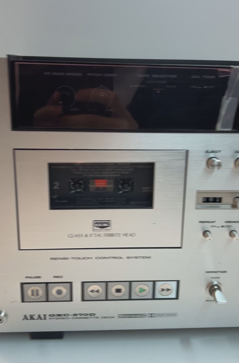 Vintage AKAI GXC-570D 3 Head Stereo Cassette Deck (TESTED/READ