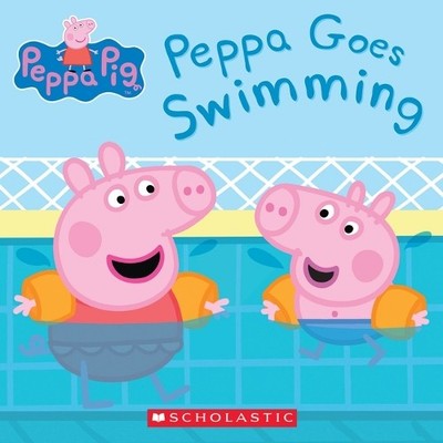 Scholastic Peppa Goes Swimming (Paperback)