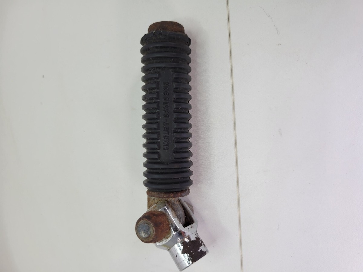 Harley Dyna FXDF FXDWG FXDL Passenger Rider LH RH Foot Rest