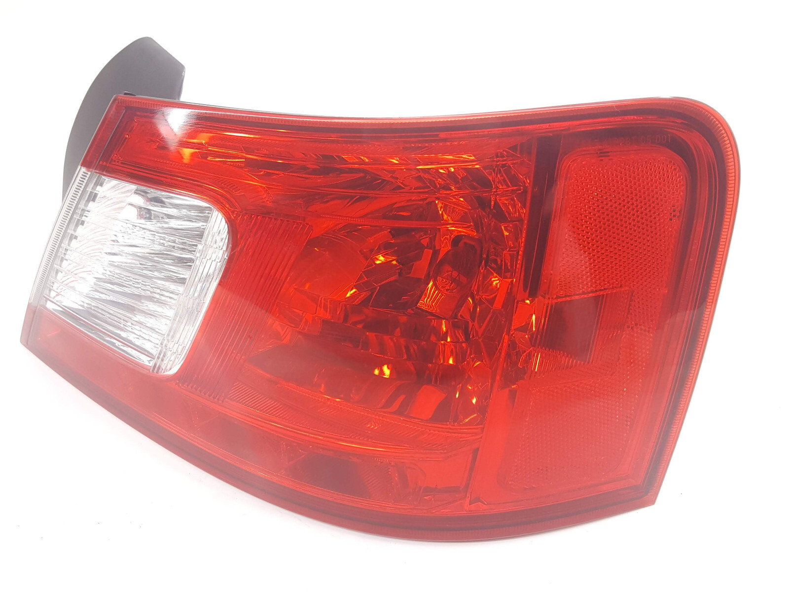 2008 2012 Mitsubishi Galant OEM Rear Brake Tail Light Lamp PASSENGER